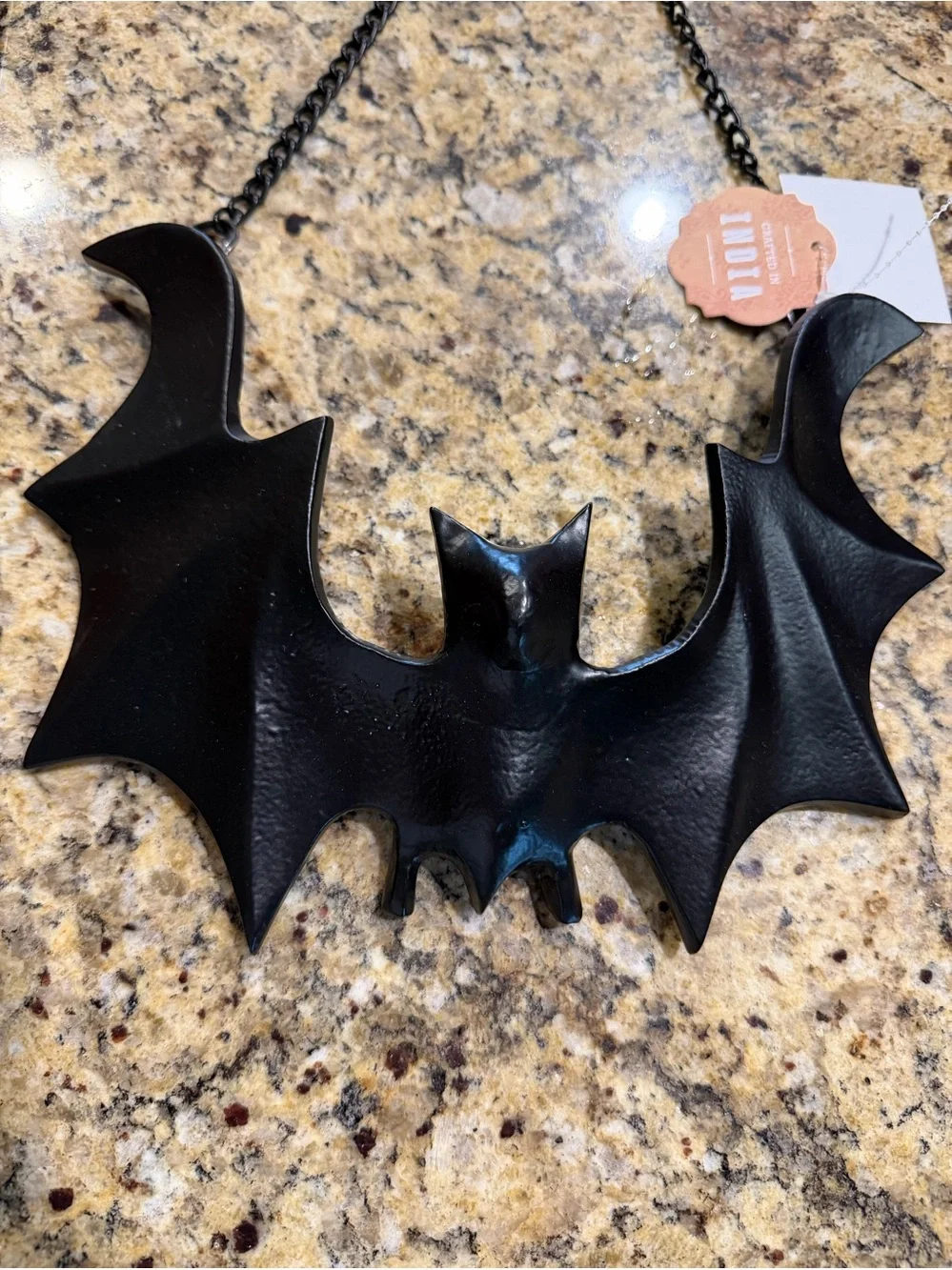 MADE IN INDIA NWT Cast aluminum  gothic bat wall hanging -black